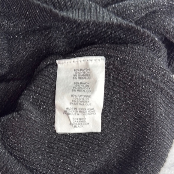 Bebe Black V-Neck Glitter 3/4 Sleeve Understated Elegance Knit Sweater Sz M - Picture 8 of 9